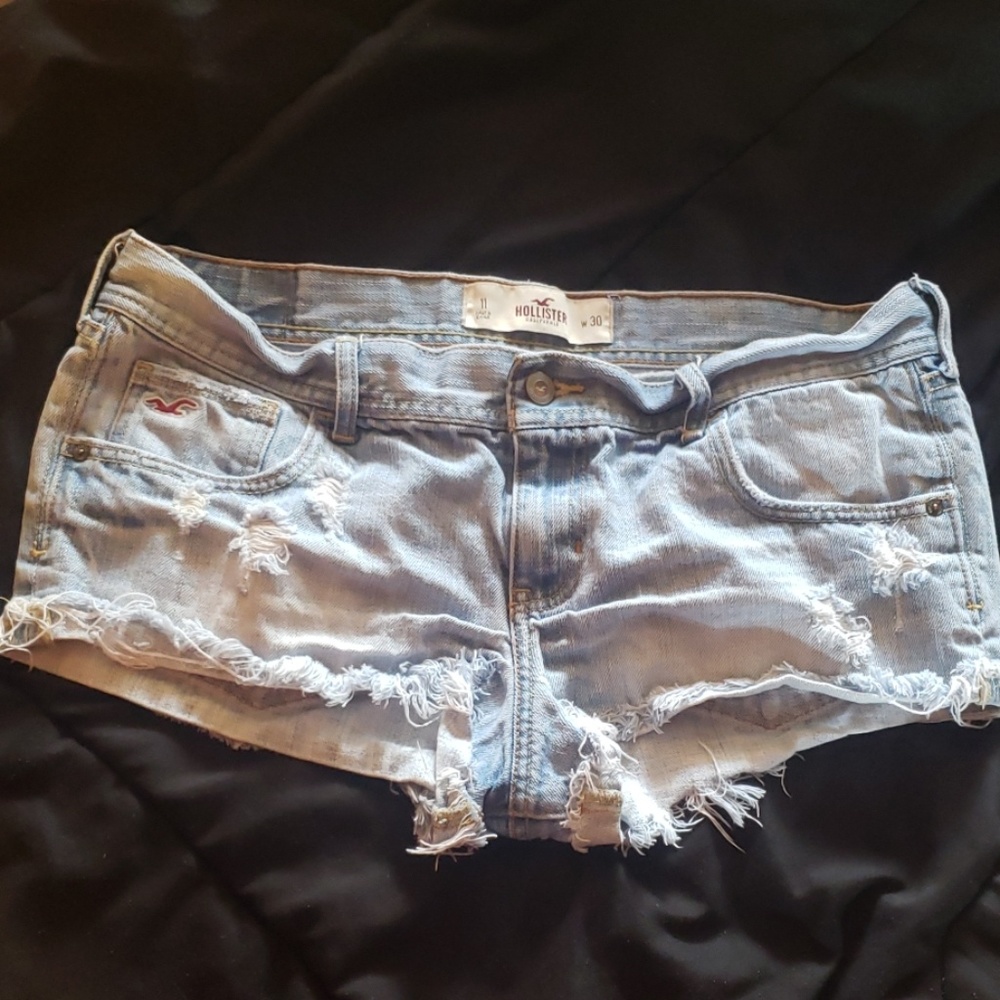 Light washed Hollister shorts size 11 w 30